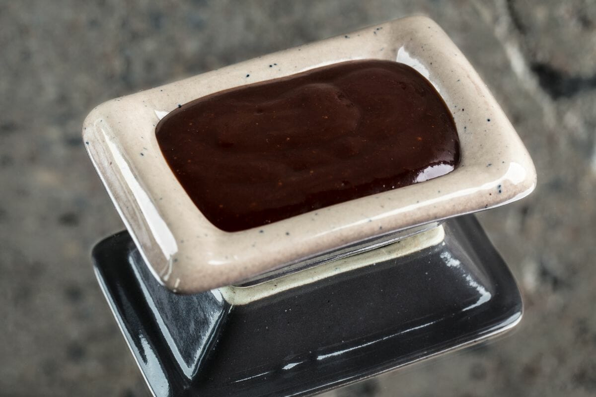 What Is The Difference Between Hoisin Sauce And Oyster Sauce? The