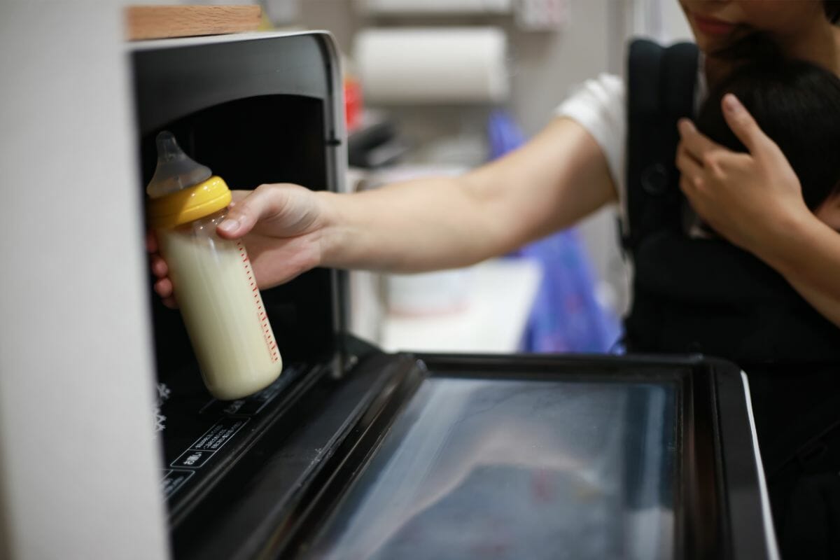 How To Safely Heat Up Milk In The Microwave The Rusty Spoon
