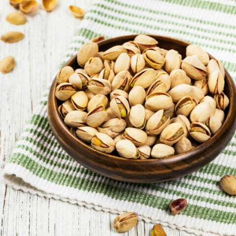 What Do Pistachios Taste Like? - The Rusty Spoon