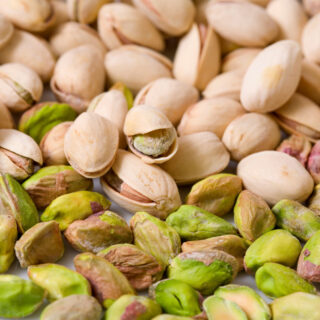 What Do Pistachios Taste Like? - The Rusty Spoon